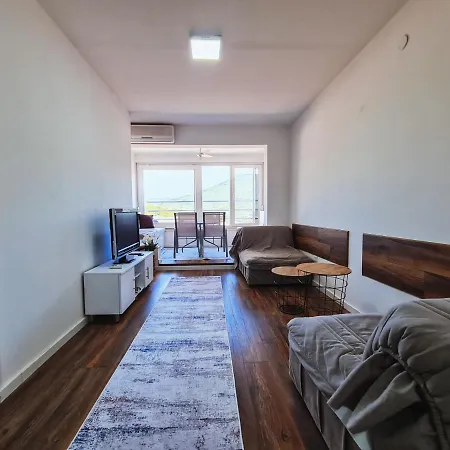 Apartment Mirakul *
