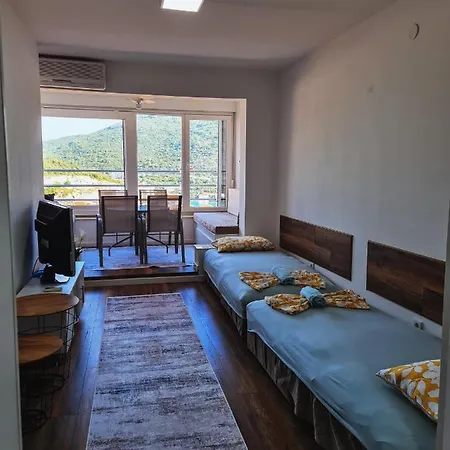 Mirakul Apartment